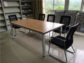 重庆厂家一站式办公家具解决方案 从会议桌到屏风隔断，打造高效办公空间